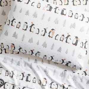 Pottery barn kids pbk flannel penguin holiday toddler sheet set
